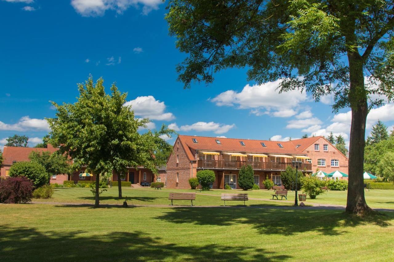 Ferienpark Mecklenburg Hotel Ziegendorf Exterior foto